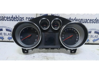 Přístrojová deska Opel Zafira C 2015 13460582