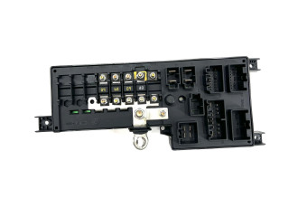 Блок предохранителей 8678449, 518785100 Volvo XC90