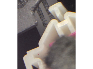 Дисплей    108954302J, 151677900C   Tesla Model 3