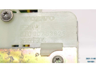 Zámek zadních dveří 31253047 Volvo V70 2007