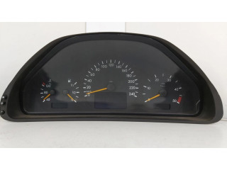Přístrojová deska Mercedes-Benz E W210 2001 88311281, 87001357