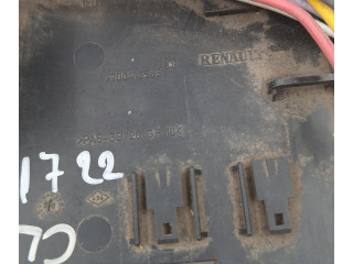 Блок предохранителей 216566139A, P8200031555 Renault Clio II
