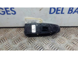 Включатель электрических окон