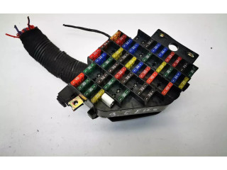 Блок предохранителей    4736930, 200572   Saab 9-5