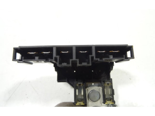 Блок предохранителей 243806LA0A   Dacia Sandero III    