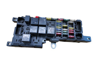 Блок предохранителей  30728008, 518828108   Volvo S80    