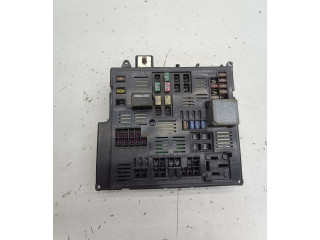 Блок предохранителей 31398003   Volvo XC90    