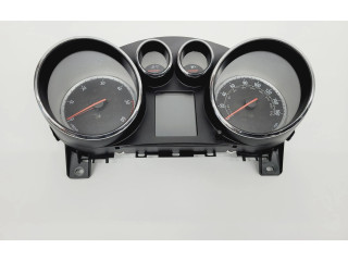 Přístrojová deska Opel Zafira C 2012 13460585