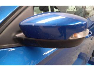 Зеркало электрическое Skoda Fabia Mk3 (NJ) 2015 - 2021 года