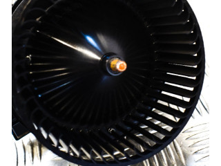 Вентилятор печки    4M1820021   Audi Q5 SQ5