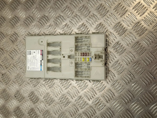 Pojistková skříňka 8800390 BMW 5 G30 G31 2017