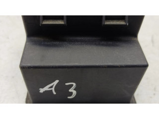 Крышка блока предохранителей 1K0937311B Audi A3 S3 8P