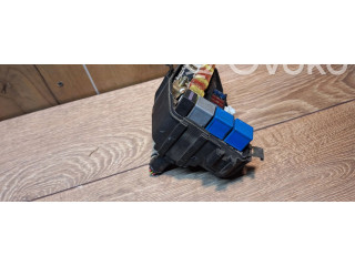 Блок предохранителей 9128576 Volvo C70