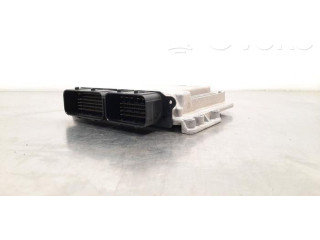 Блок управления двигателя 9833749880 Opel Combo E