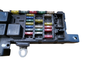 Блок предохранителей 30728008, 518828108 Volvo S80
