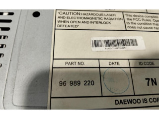 Pojistková skříňka Радио/ проигрыватель / навигация AGC7112RV Chevrolet Chevy Van 2009