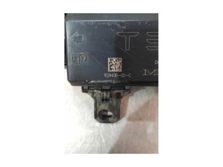 Pojistková skříňka 103440600C Tela Model S 2016