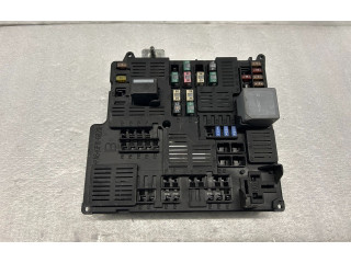 Блок предохранителей 31473570   Volvo XC90    