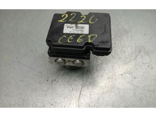 Блок АБС J758924500, 58910J7AA0 KIA Ceed 2018 - года