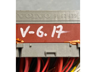 Ящик предохранителей (комплект) 9162439 Volvo V70