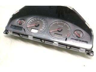 Панель приборов 30746102, 8602885 Volvo V70