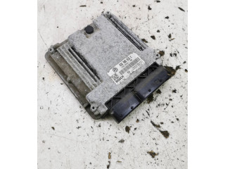 Блок управления двигателя 047906033E Skoda Octavia Mk2 (1Z)