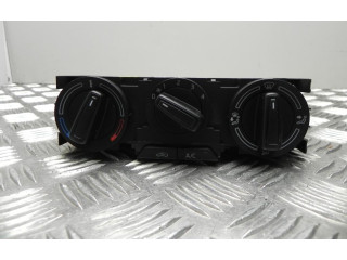 Блок управления климат-контролем 6V0820045B, Y742   Skoda Fabia Mk3 (NJ)