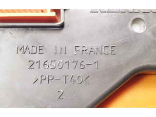 Панель приборов 8200028364   Renault Clio II       