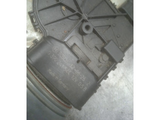 Моторчик дворников 8200619512    Dacia Duster