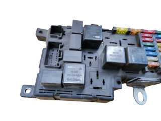 Ящик предохранителей (комплект) 518322326, 8637841 Volvo V70