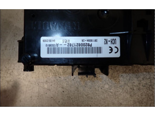 Блок предохранителей    Renault Clio II    