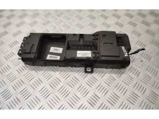 Pojistková skříňka BK2T14B144BA Ford Transit Custom 2014