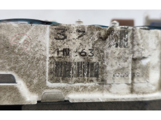 Přístrojová deska Nissan Almera 1996