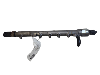 Топливная рампа 03L130089B, R03L125A Volkswagen Golf VI для двигателя CAY