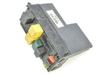 Pojistková skříňka 0025452701 Mercedes-Benz E W210 1995