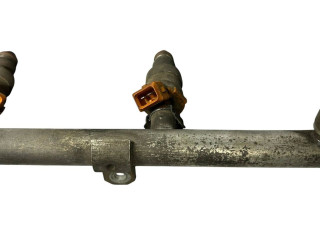 Топливная рампа Jeep Cherokee XJ для двигателя AMC 242 High Output