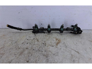 Топливная рампа Mitsubishi Carisma