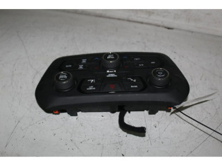 Блок управления климат-контролем Jeep Renegade