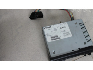 Радио/ проигрыватель CD/DVD / навигация