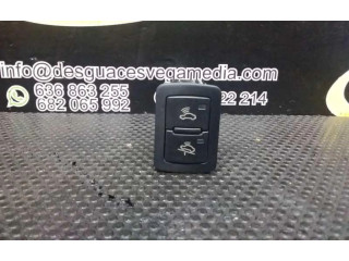 Блок управления двигателя 8P0962109   Audi A3 S3 8P