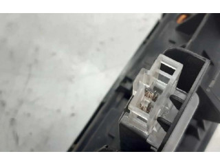   Pojistková skříňka 1226232119   Volkswagen Tiguan 2012