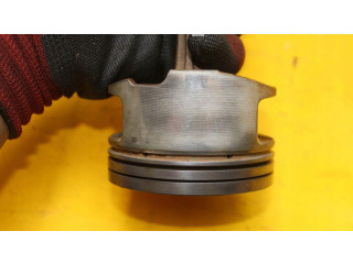 Píst    Audi A8 S8 D3 4E     