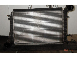 Интеркулер  3C0145803E   Volkswagen PASSAT B6 