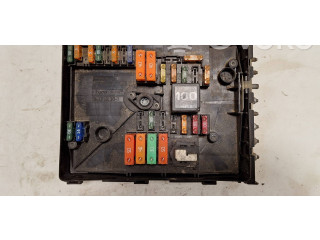 Блок предохранителей  017181281, 017181301   Volkswagen Touran II    