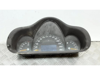 Přístrojová deska Mercedes-Benz C W203 2001 88311323, 87001439