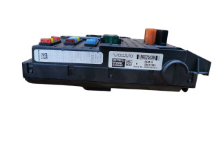 Блок предохранителей 30728512, 28017881   Volvo XC90    