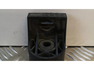 Радиатор (ы) держатель / кронштейн