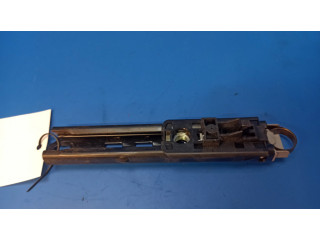 Регулировочная планка ремня безопасности