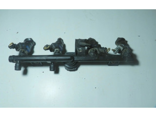 Топливная рампа 7700868573D   Renault Clio II  