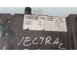 Блок предохранителей 24443147, 13165970 Opel Vectra C